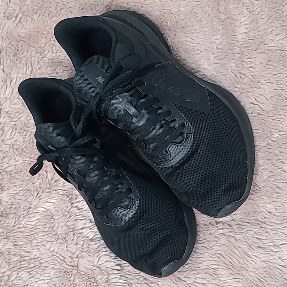 Nike Downshifter Men's Black Mesh Athletic Running Shoes Sz 8